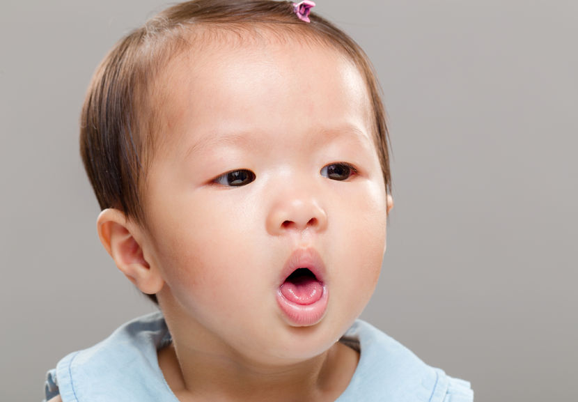 ​孩子一咳嗽就吃止咳药？别慌，要先做这件事才对